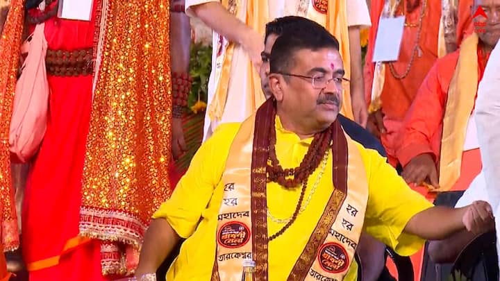 পালা বদলের পর নবরূপে সেজে উঠছে তারকেশ্বরের এই মেলা। মেলা উপলক্ষ্যে মঙ্গলবার তারকেশ্বরে আসেন মুখ্যমন্ত্রী শুভেন্দু অধিকারী। সাধু-সন্তদের সম্মেলন যোগ দেন তিনি।