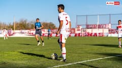 FIFA World Cup 2026: फुटबॉल में क्या होता है येलो और रेड कार्ड, जानें कहां से हुई थी इसकी शुरुआत?