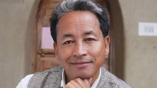 Naseeruddin Shah, Arundhati Roy, Ratna Pathak Shah Urge Sonam Wangchuk To End Hunger Strike