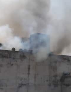 Noida Mamura Fire: नोएडा के ममूरा गांव में लगी भीषण आग, डरा देंगी तस्वीरें, सामने आई ये वजह