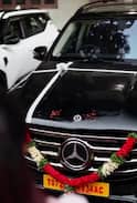 Hema Mercedes Benz GLS 450d: కూతురితో బెంజ్ కారు ముందు హేమ ఫోజులు... రేటు ఎంతో తెలుసా?