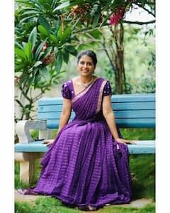Anshu Reddy: హాఫ్ శారీలో 'ఇల్లు ఇల్లాలు పిల్లలు' నర్మద... అన్షు రెడ్డి లేటెస్ట్ ఫోటోలు చూశారా?