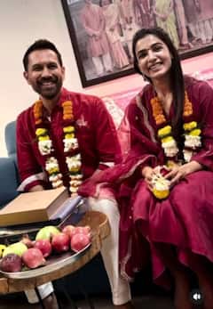 Samantha Raj Nidimoru : సింపుల్‌గా సమంత  సీమంతం వేడుక - భర్త రాజ్ నిడిమోరుతో కలిసి...