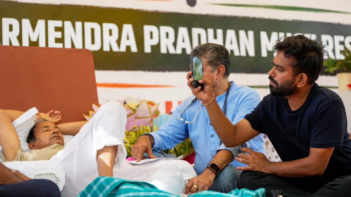 सोनम वांगचुक पर BJP नेता का बड़ा बयान, PM मोदी का जिक्र कर कहा- 'स्थिति बिगड़ी तो…'