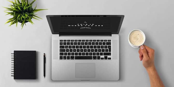 इसके अलावा दो USB-C पोर्ट का सबसे बड़ा फायदा इस्तेमा में मिलने वाली Flexibility है. साथ ही कई लैपटॉप में ये पोर्ट दोनों किनारों पर दिए जाते हैं जिससे आप किसी भी तरफ से चार्जर लगा सकते हैं. अगर बिजली का सॉकेट दाईं ओर है तो वहीं से चार्ज करें और अगर बाईं ओर है तो दूसरी तरफ का पोर्ट इस्तेमाल कर लें. इससे केबल बिखरती नहीं और आपका वर्कस्पेस भी मैनेज्ड रहता है.