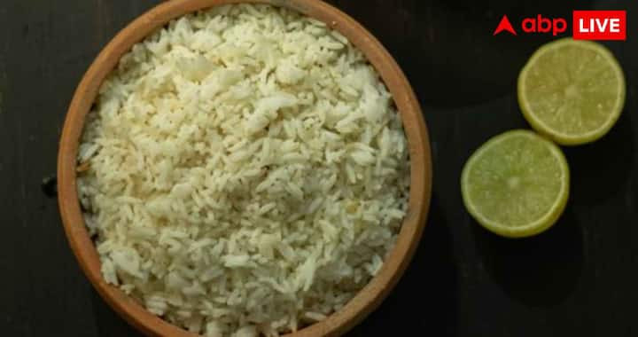 If children are reluctant to eat the same breakfast every day, then rice pops can be a good option for them. For this, mix boiled vegetables, some cheese, salt and spices in the remaining rice. Make small balls of this mixture and wrap them in bread crumbs. After this, fry or air fry them until they turn golden. These can be served with ketchup.