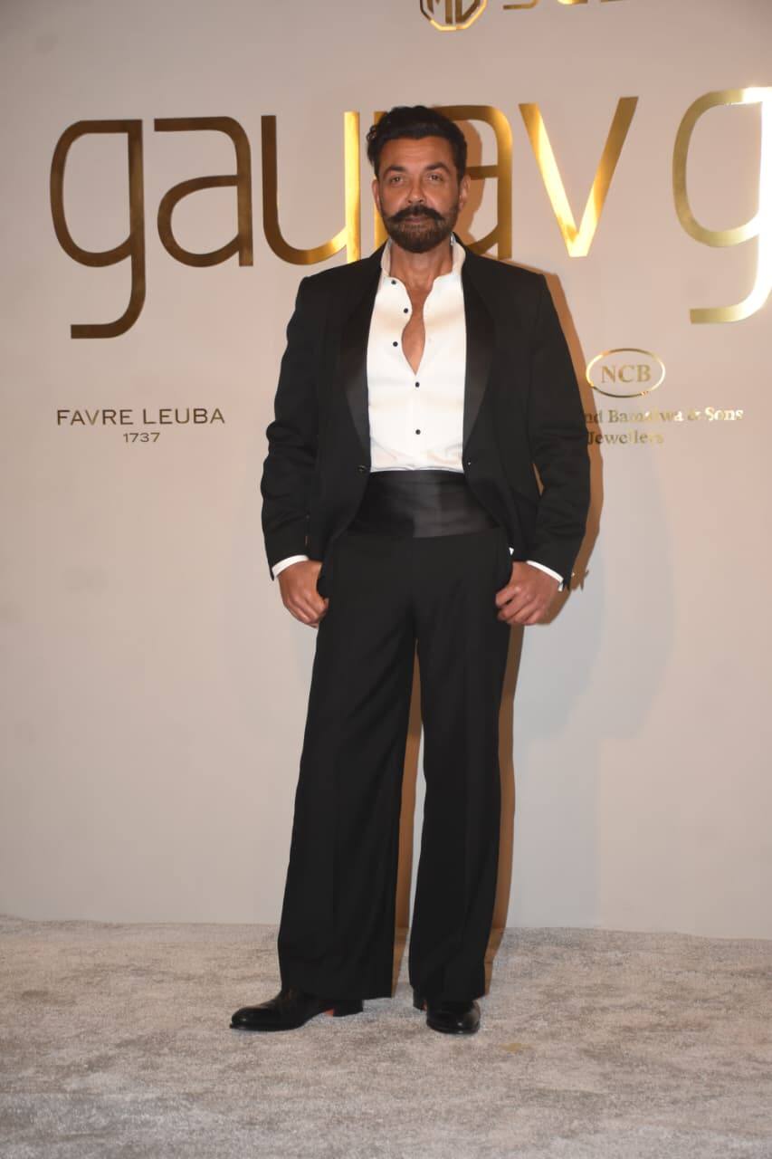 Bobby Deol took a grand entry in the event. He posed fiercely for the paparazzi.