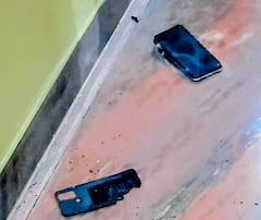 Dharashiv Mobile Blast : जिन्सच्या खिशातून अचानक धूर निघू लागला; अन् क्षणातच मोबाईलचा स्फोट, धाराशिव जिल्ह्यातील खळबळजनक घटना