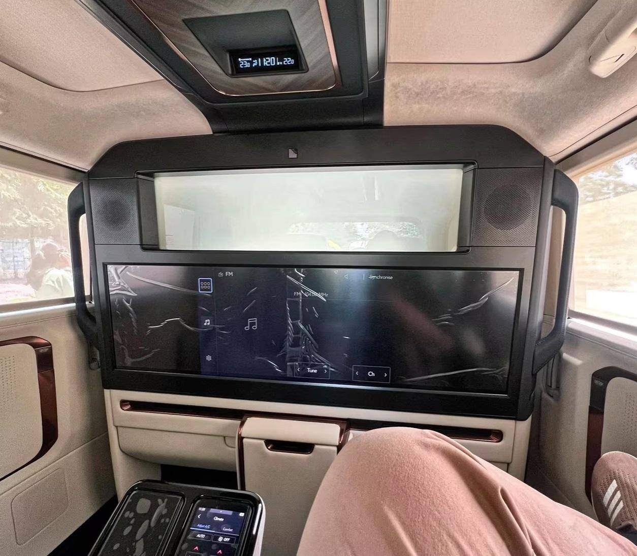 Lexus LM 350h Review: விமானமே தோத்துரும்..முதல்வர் விஜயின் Most Fav, சொகுசின் உச்சம்- லெக்சஸ் சாரில் இவ்ளோ அம்சங்களா?