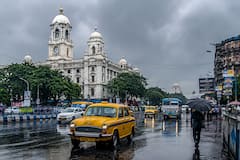 জোড়া নিম্নচাপে ফের দুর্যোগ সতর্কতা, একাধিক জেলায় ভারী বৃষ্টি, ঝোড়ো হাওয়ায় তোলপাড়ের আশঙ্কা