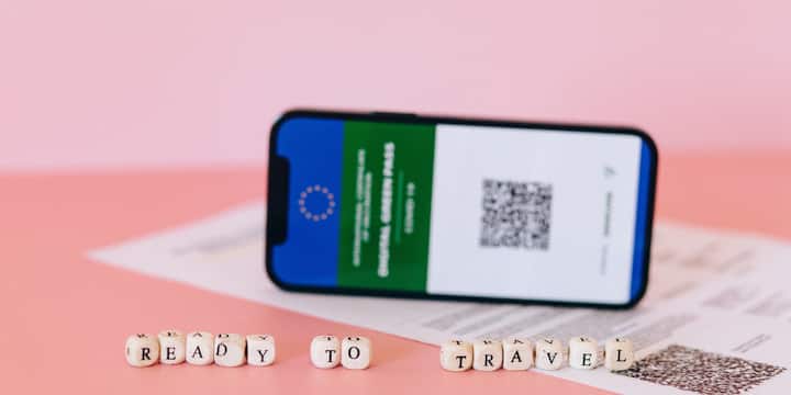 बता दें कि जब आप कैमरे से QR Code स्कैन करते हैं तो सबसे पहले कैमरा इन्हीं तीन बॉक्स को पहचानता है. इसके बाद वो तय करता है कि कोड सीधा है, उल्टा है या किसी एंगल पर रखा हुआ है.