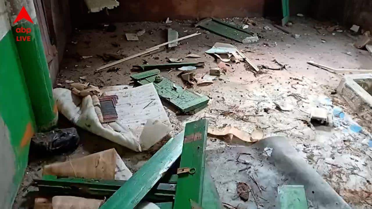 Rajarhat Blast: সাদা রঙের ব্যাগ হাতে সিঁড়ি দিয়ে উঠছে কিশোর, একটি ঘুরে ঢুকছে সে, বেরিয়ে আসতেই...