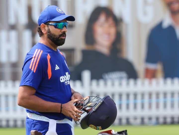 পাশাপাশি এই শতরান হলে সচিনকে পিছনে ফেলে এককভাবে ভারতের হয়ে ওপেনার হিসাবে সর্বাধিক আন্তর্জাতিক শতরান করার রেকর্ড গড়ে ফেলবেন তিনি। আপাতত সচিন ও রোহিত উভয়েই ৪৫টি শতরান করে যুগ্মভাবে শীর্ষে রয়েছেন।
