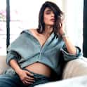 Karishma Tanna Flaunts Baby Bump: 42 व्या वर्षी होणार आई, शर्टाची बटणे उघडून बेबी बंप केला फ्लॉन्ट, प्रसिद्ध अभिनेत्रीचे Photos व्हायरल