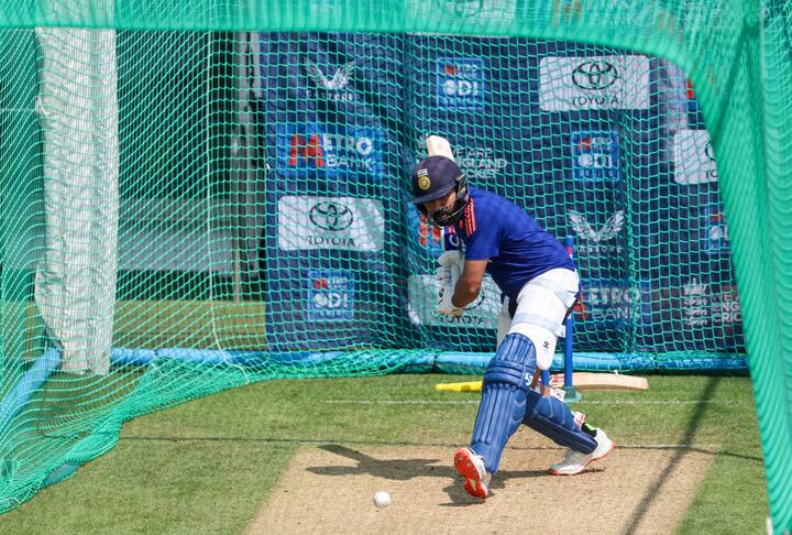 রোহিত শর্মা লর্ডসে শতরান হাঁকাতে পারলেই তিনি যুবরাজ সিংহের সঙ্গে যুগ্মভাবে ইংল্যান্ডের বিরুদ্ধে সর্বাধিক শতরানের রেকর্ড নিজের নামে করে ফেলবেন।