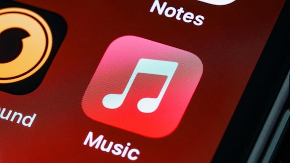 Apple यूजर्स को बड़ा झटका! Mac-iPad के बाद अब ये सर्विस भी हो गई महंगी, जानिए क्या है नई कीमत Apple यूजर्स को बड़ा झटका! Mac-iPad के बाद अब ये सर्विस भी हो गई महंगी, जानिए क्या है नई कीमत
