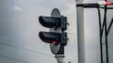 Country Without Traffic Signals: इस देश में नहीं है एक भी ट्रैफिक सिग्नल, फिर कैसे कंट्रोल होती हैं गाड़ियां