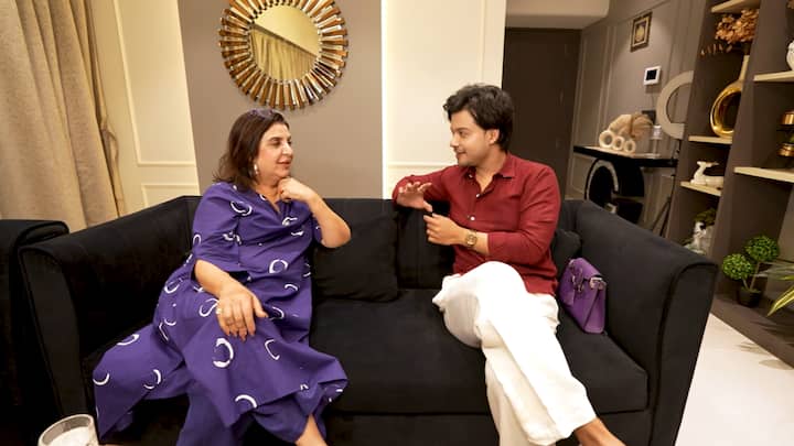 घर का डाइनिंग एरिया भी काफी क्लासी है. बड़ी डाइनिंग टेबल और आकर्षक इंटीरियर इसे एक प्रीमियम लुक देते हैं.