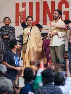 शबाना आजमी से लेकर प्रकाश राज तक, जंतर-मंतर पर CJP के प्रदर्शन के समर्थन में उतरे ये सितारे