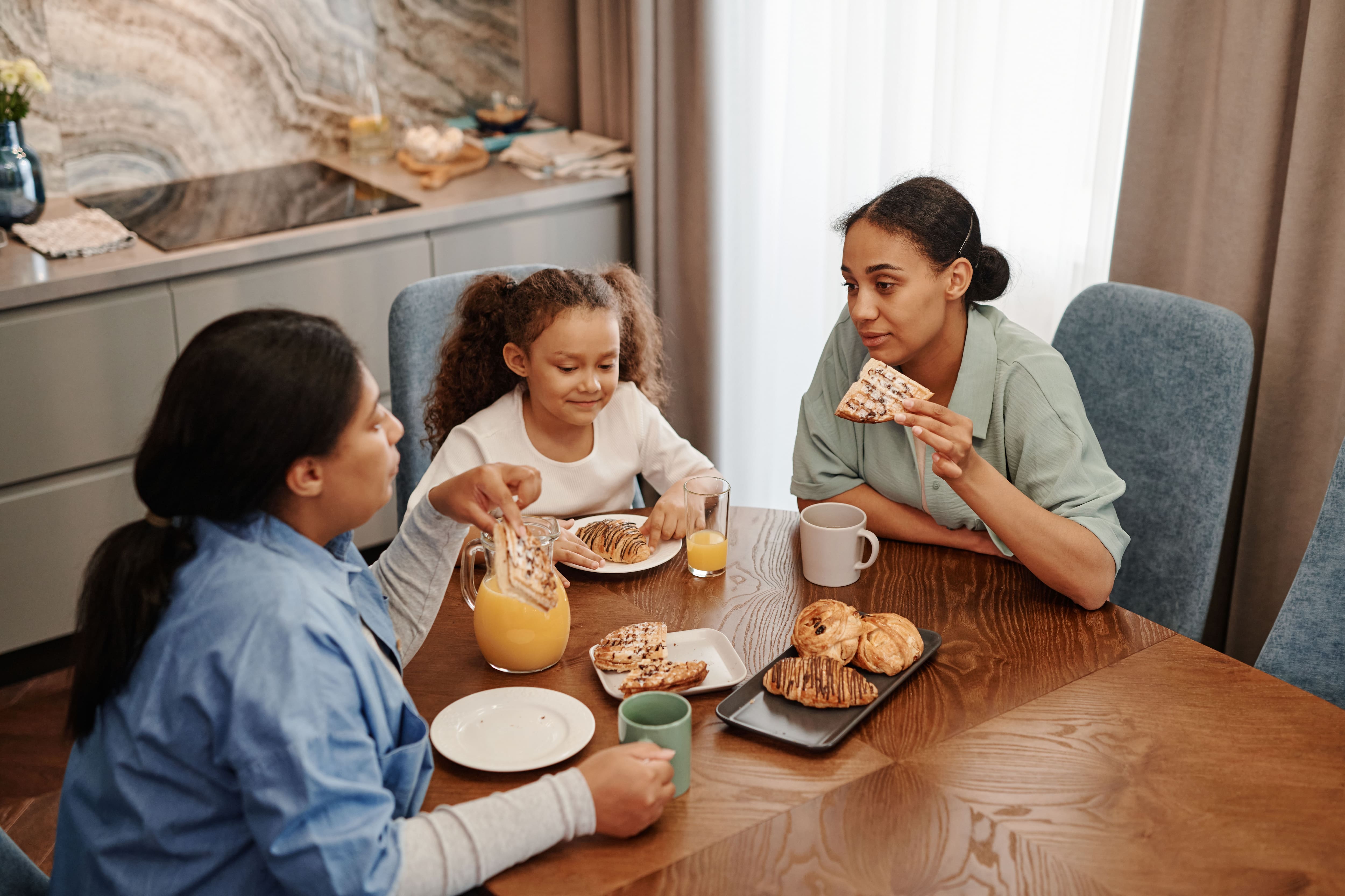 Women Who Skip Breakfast Every Day May Face These 5 Side Effects, Says Doctor