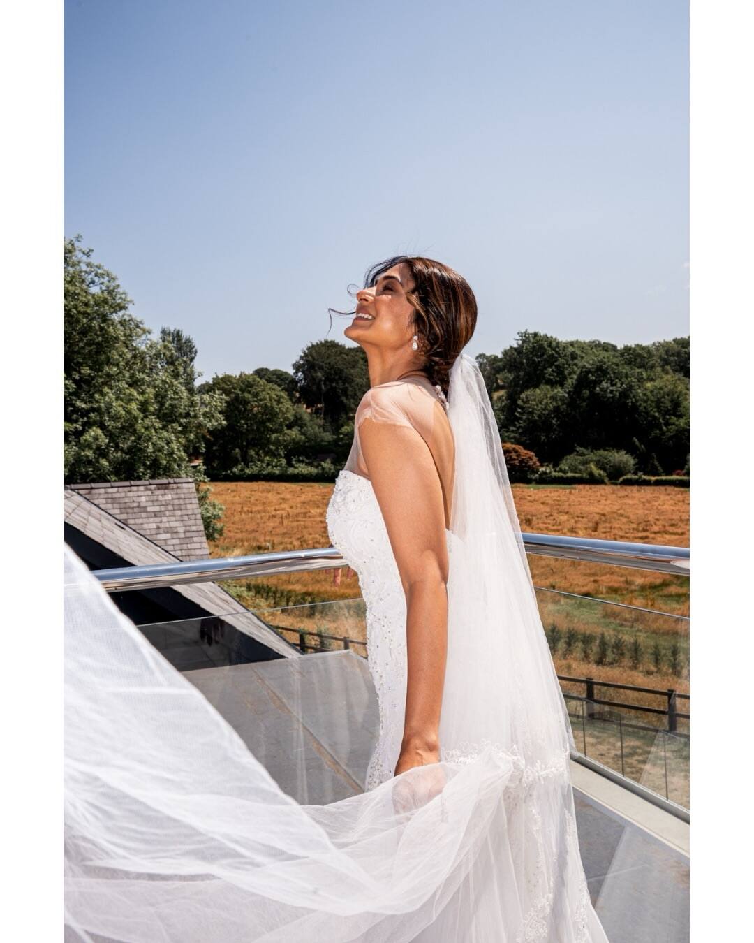Let us tell you that Jennifer Winget's first marriage was with actor Karan Singh Grover in the year 2012. However, both of them got divorced in the year 2014.
