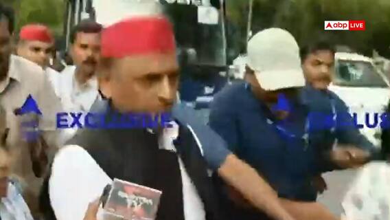आम आदमी पार्टी की उम्मीदों को झटका, राहुल गांधी- प्रियंका को मिला अखिलेश यादव का साथ, पहुंचे धरना स्थल