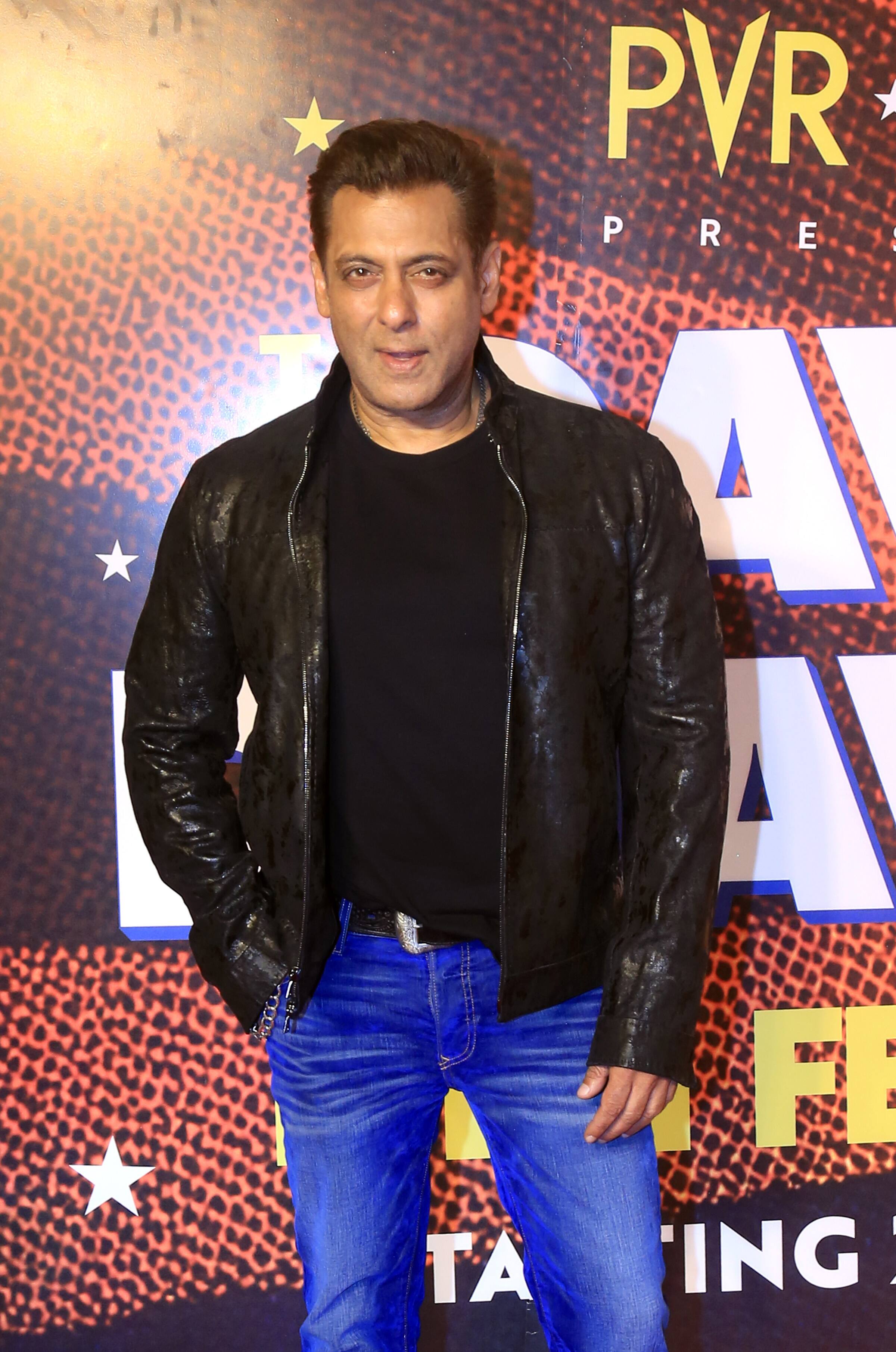 3000 करोड़ की नेटवर्थ, 150 करोड़ फीस, 60 की उम्र में 'मनी-मशीन' बने हुए हैं सलमान खान, जानें कहां-कहां से आता है पैसा?