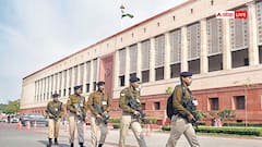 कितनी मजबूत होती है संसद की सुरक्षा, जानें कितने लेयर में तैनात होते हैं जवान