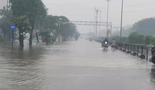 Surat Rain: સુરતમાં વહેલી સવારથી જ ધોધમાર વરસાદ, અનેક વિસ્તારોમાં ભરાયા પાણી, જનજીવન પ્રભાવિત