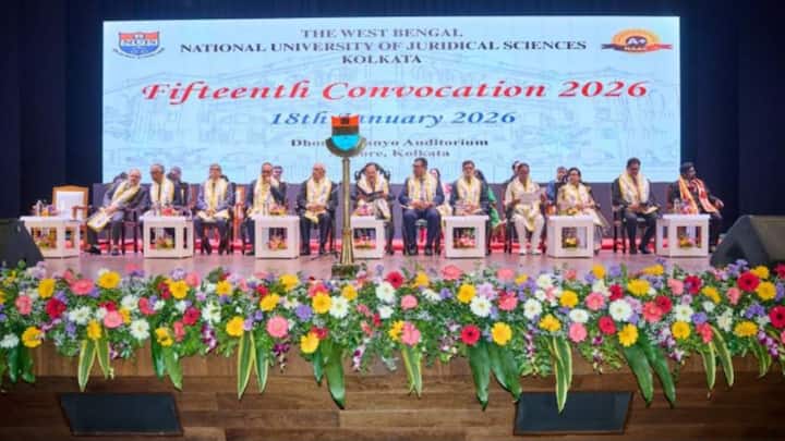 वहीं चौथे नंबर पर वेस्ट बंगाल नेशनल यूनिवर्सिटी ऑफ ज्यूडिशियल साइंसेज (WBNUJS), कोलकाता आता है. पिछले आकड़ों के हिसाब से देखें तो, इस कॉलेज का परफॉर्मेंस काफी अच्छी रही है. खासबात यह है कि यहां पर पढ़ाई और सुविधाओं में लगातार सुधार हो रहा है.