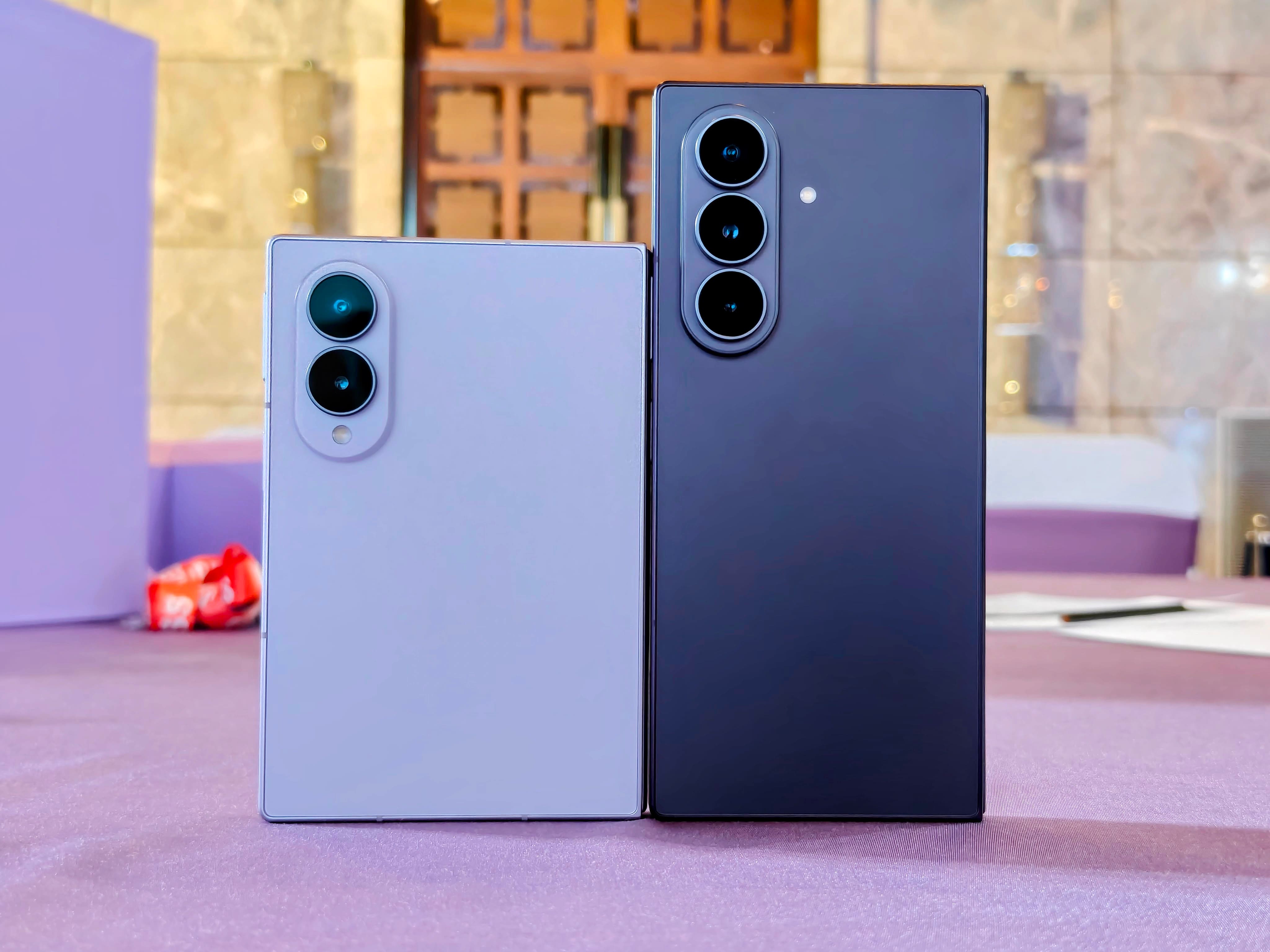 Samsung Galaxy Z Fold 8 Ultra Vs Galaxy Z Fold 8: Go Big Or Go Small? You'll Be A Winner No Matter What