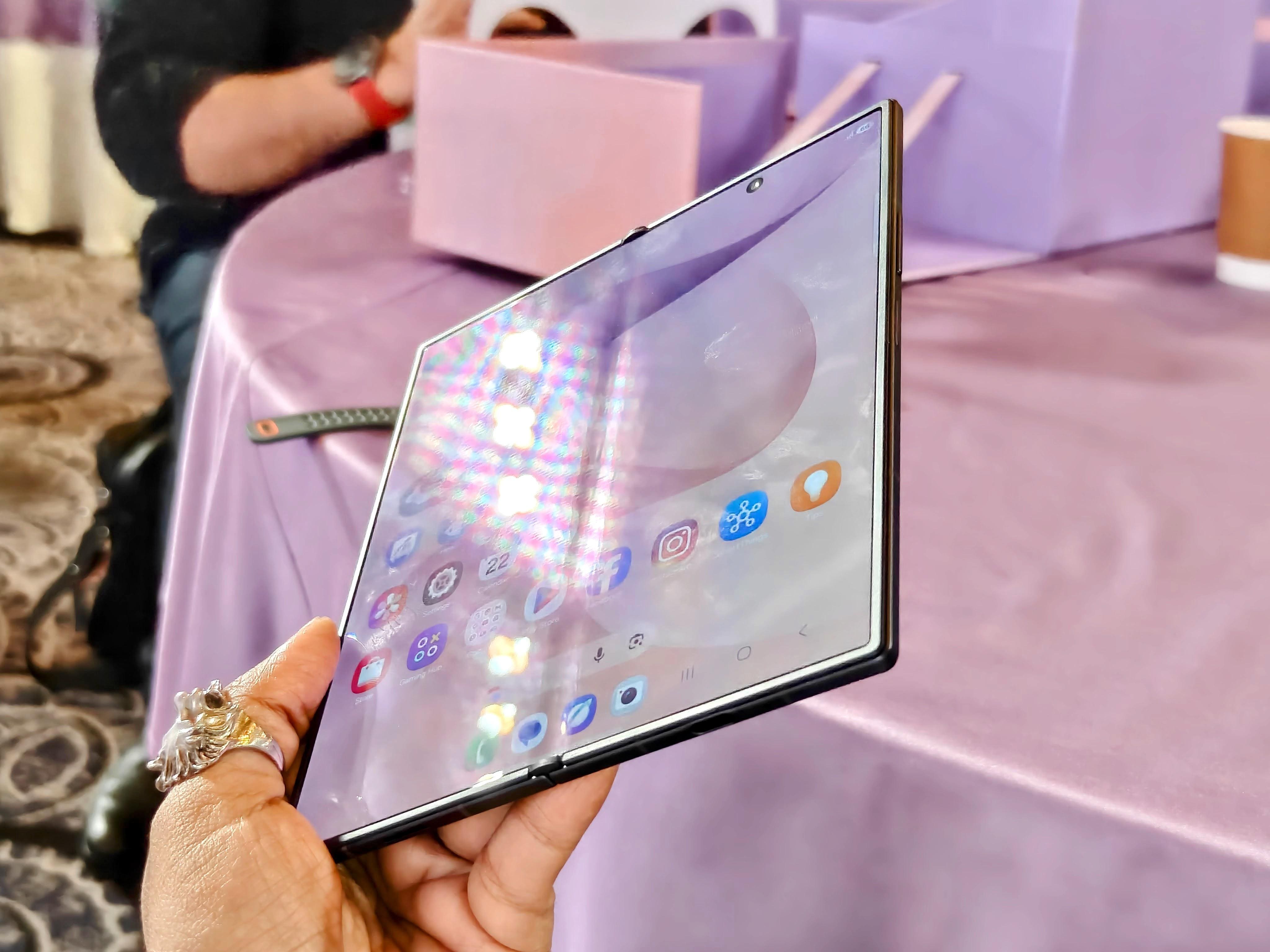 Samsung Galaxy Z Fold 8 Ultra First Impressions: Titanium Flexes, The Crease Doesn't