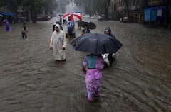 Rain: રાજ્યમાં આજે સાર્વત્રિક વરસાદની આગાહી, 3 જિલ્લામાં રેડ અલર્ટ, 20 જિલ્લાની શાળા-કોલેજોમાં રજા