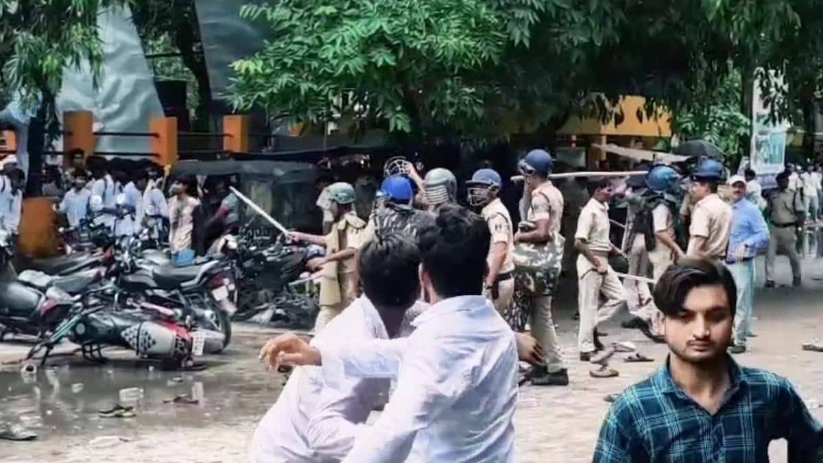 पटना के बाद कटिहार में लाठीचार्ज, बेगूसराय में हंगामा, छात्र बोले- धर्मेंद्र प्रधान नहीं PM मोदी भी जिम्मेदार