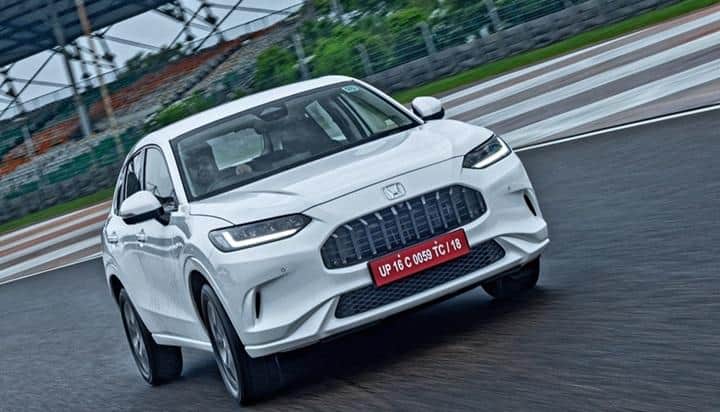 Honda ZR-V Review: செம மைலேஜ், இன்ஜின், இட வசதி..ஹோண்டா ZR-V ஹைப்ரிட் SUV பிளஸ், மைனஸ் என்ன? முழு ரிவ்யூ!