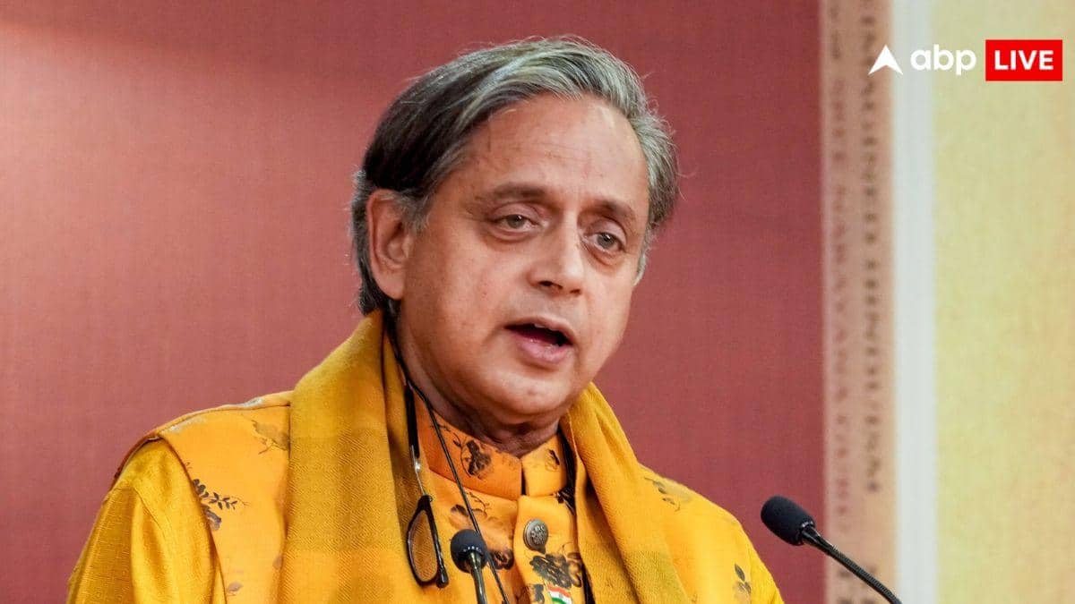 'Mob Baying For Her': Shashi Tharoor Backs Mahua Moitra Amid Circuit House Eviction Bid Row