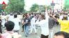 NEET Protest in Kolkata : নিট আন্দোলন ঘিরে ধর্মতলায় ধুন্ধুমার, আন্দোলনকারী-পুলিশ ধস্তাধস্তি ; লাঠি উঁচিয়ে তাড়া পুলিশের
