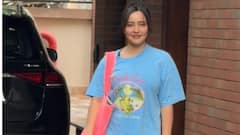 ABP Live Celeb Spotted | Bollywood Celebrities Neha Sharma, Jasmine Bhasin, Vikrant Massey, Rhea Chakraborty And Pragya Jaiswal Snapped In Mumbai