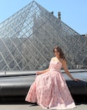 Aamna Sharif PHOTO: આમના શરીફે પેરિસમાં એફિલ ટાવર સામે આપ્યા ગ્લેમરસ પોઝ