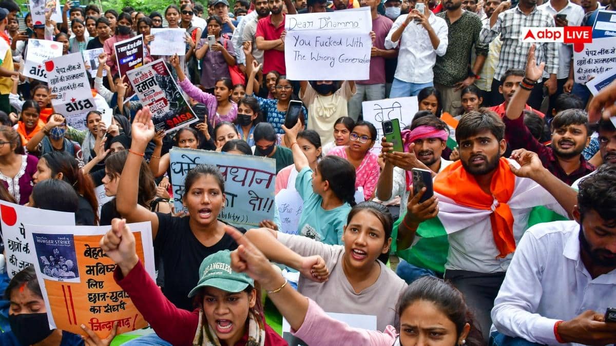 शिक्षा मंत्री धर्मेंद्र प्रधान ने दिया इस्तीफा, जंतर-मंतर पर जश्न का माहौल, छात्र बोले- 'यह केवल शुरुआत है'