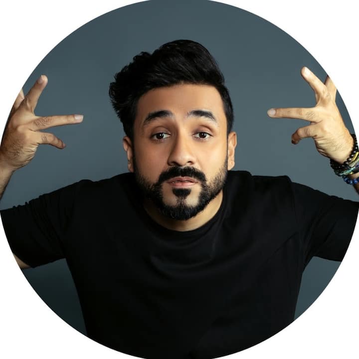 कॉमेडियन आणि अभिनेता वीर दासनेही सोशल मीडियावर एक पोस्ट शेअर केली आहे.   'प्रिय मुलांनो.. तुम्ही खरंच अप्रतिम आहात.  पुढे काहीही होवो, विजय तुमचाच आहे', असं त्याने म्हटलं आहे.