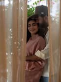 प्रेग्नेंट करिश्मा तन्ना का रोमांटिक फोटोशूट, पति ने बेबी बंप पर किया KISS