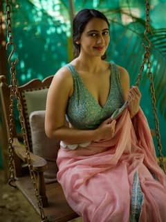 Megha Shukla Photo: લાઈટ પિંક સાડી અને ડીપનેક બ્લાઉઝમાં હોટ લાગી મેઘા શુક્લા, જુઓ તસવીરો