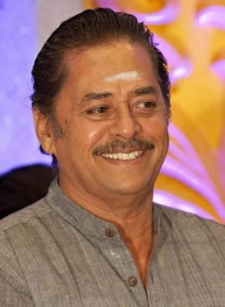 In the film 'School Leader' released in 2025, the Education Minister and his systems are shown in depth. In the film, Ramesh Bhatt played the role of Education Minister, who struggles amidst many challenges.