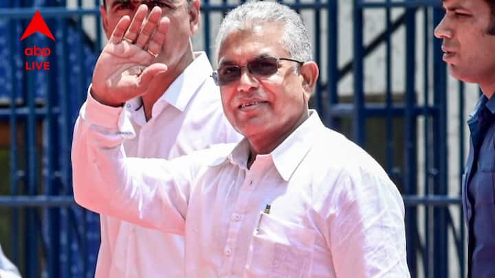 বিলে পঞ্চায়েত পরিচালনা, প্রশাসনিক স্থিতিশীলতা এবং পরিষেবা প্রদানের ধারাবাহিকতা নিশ্চিত করার লক্ষ্যে একাধিক সংশোধনের প্রস্তাব রাখা হয়েছে। পঞ্চায়েত তহবিল থেকে অর্থ খরচের ক্ষেত্রে এক্সিকিউটিভ অ্যাসিস্ট্যান্টের স্বাক্ষর বাধ্যতামূলক করা হয়েছে এবং চেকে এক্সিকিউটিভ অ্যাসিস্ট্যান্ট ও সচিব যৌথভাবে স্বাক্ষর করবেন।