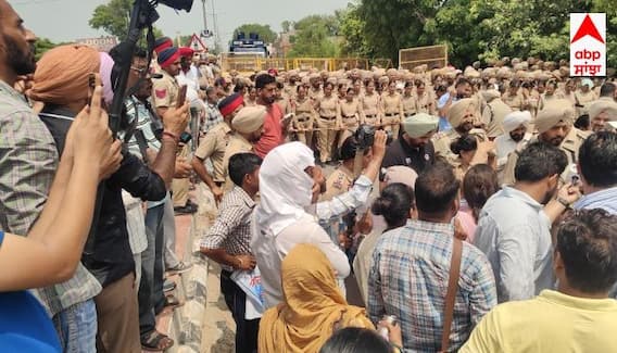 Sangrur :ਬੇਰੁਜ਼ਗਾਰ ਸਾਂਝਾ ਮੋਰਚਾ ਵੱਲੋਂ CM ਮਾਨ ਦੀ ਕੋਠੀ ਦਾ ਘਿਰਾਓ , ਪੁਲਿਸ ਅਤੇ ਪ੍ਰਦਰਸ਼ਨਕਾਰੀਆਂ ਵਿਚਾਲੇ ਧੱਕਾਮੁੱਕੀ