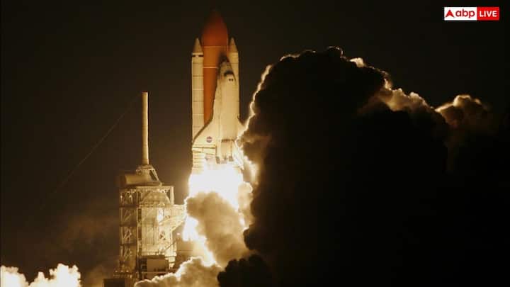 SpaceX का स्टारशिप लगभग 4.5 मिलियन किलोग्राम ईंधन ले जाता है और हर सेकंड लगभग 40,000 किलोग्राम ईंधन की खपत करता है. इससे यह अब तक विकसित सबसे शक्तिशाली रॉकेट में से एक बन चुका है.
