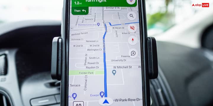 दरअसल, Google Maps में सही Home Location सेव करके रखने से यूजर्स को कई सारे फायदे मिलते हैं. इससे रोजाना आने-जाने का समय देखने, ट्रैफिक अपडेट पाने और घर तक सबसे तेज रास्ता खोजने में काफी मदद मिलती है. लेकिन अगर गूगल मैप्स में गलत लोकेशन सेव होगी तो आपको गलत डॉयरेक्शन मिलती रहेगी. इसीलिए अगर आपने भी कोई लोकेशन चेंज की है तो गूगल मैप्स में भी उसे चेंज करके सेव कर सकते हैं.