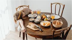 Feeling Sleepy After Eating : భోజనం చేసిన వెంటనే నిద్ర వస్తుందా? నిద్రమత్తును దూరం చేసే టిప్స్ ఇవే