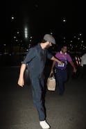 Ranbir Kapoors Stylish Airport Look: 'रामायणातील' 'राम' एअरपोर्टवर झाला स्पॉट; All Black लूकमध्ये दिसतो डॅशिंग, रणबीर कपूरचे PHOTOs व्हायरल